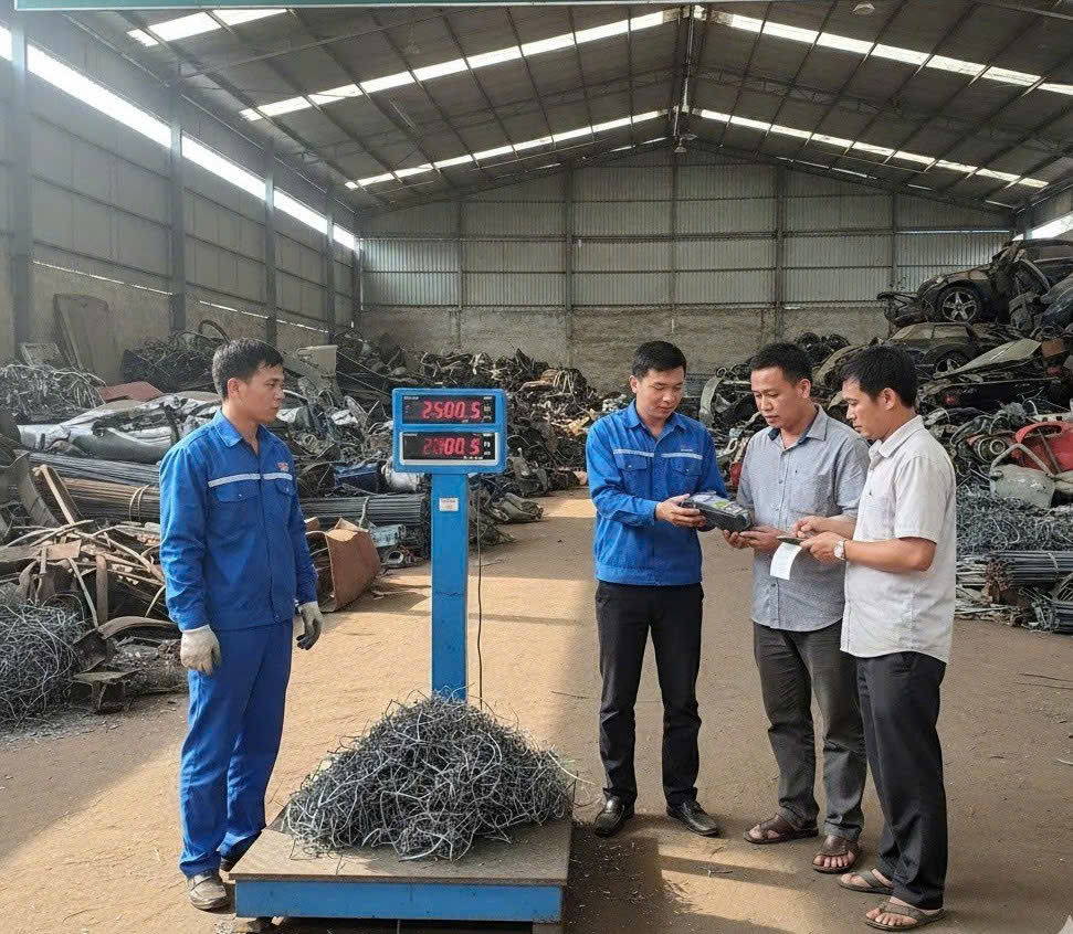Thu Mua Phế Liệu Sắt Tại Xuân Phương Giá Cao Nhất - Khang Phát